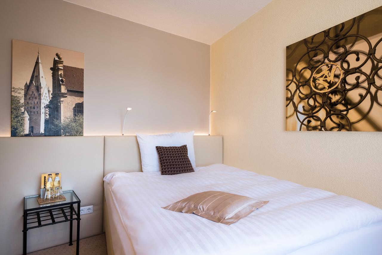 Hotel Zur Muehle パーダーボルン エクステリア 写真